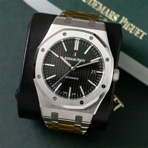 15400 audemars piguet.